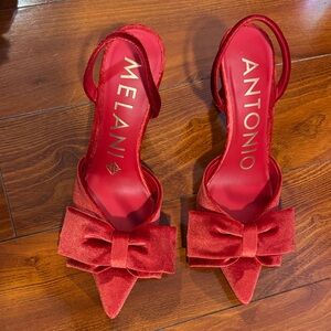 ANTONIO MELANI Red Velvet Heels with Bow